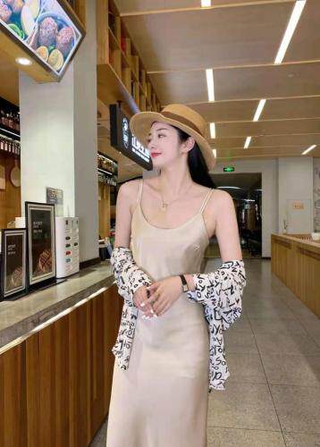 连衣裙，女装连衣裙，魅力元素