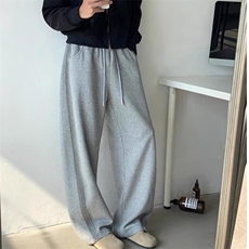 灰色