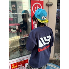 藏青色