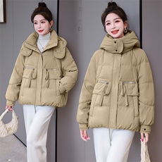 2023新款现货90白鸭绒羽绒服女连帽新款面包服时尚宽松保暖外套，女装羽绒服，时尚俏佳人