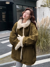 姜黄色羊羔毛拼接派克服女2025冬季新款韩系皮毛一体加绒加厚棉服，女装短外套，2B156