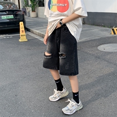 黑色