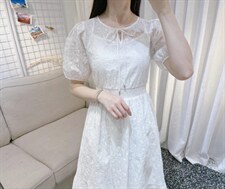 DINOBIENS【现货】夏季新款定制压花纯色连衣裙，女装连衣裙，迪诺比亚