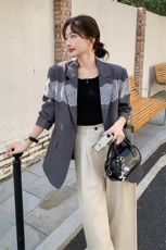 灰色休闲西装套装裙女小个子蕾丝拼接2025春季新款韩系减龄百褶裙，女装西装，秋水欣儿