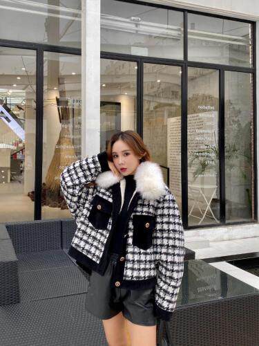 现货，大毛领呢料派克，女装，茜茜可依 红太狼