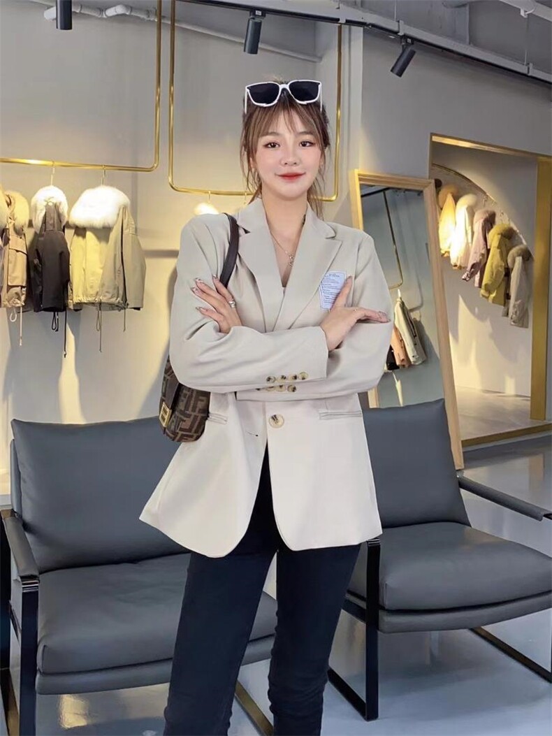 新款现货西装小外套，女装西装，艾涵o