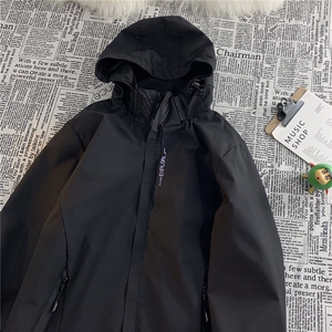 美式冲锋衣外套男秋季连帽户外宽松登山防水机能风上衣J10/P55图片