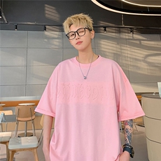 粉红色