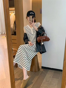 夏季新款V领潮牌港味复古修身显瘦女士条纹连衣裙图片