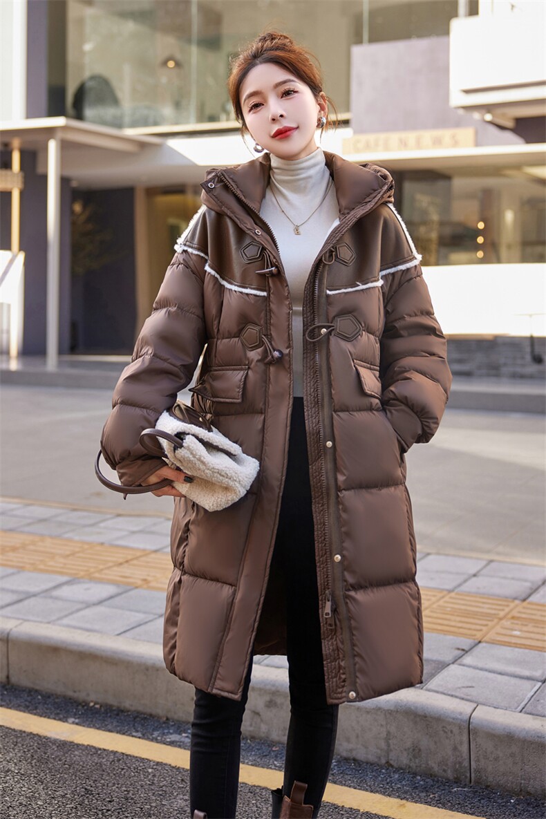 【bao款现货】2024新款美拉德风皮毛一体拼接牛角扣连帽羽绒服,女装羽绒服,雅静靓衣