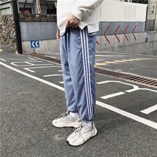 天蓝色