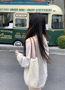 夏季镂空肌理感城市海岸风一字领罩衫轻薄斜肩防晒长袖T恤图片