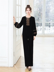 春夏重工气质刺绣新中式复古高级感运动休闲两件套原创设计，女装套装/套裙，梦依杭