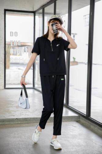 现货供应：冰丝休闲套装M一XXL，女装套装/套裙，拉思维加丝