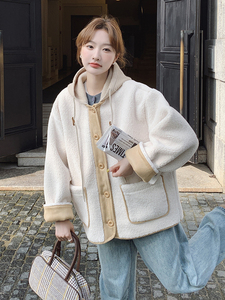 （现货）24冬装美拉德米色羊羔毛外套-特绣毛线米色帽子P170K265图片