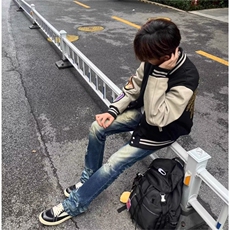 秋冬新款潮牌修身深蓝色牛仔裤男机车复古个性时尚青年小脚长裤子，男装牛仔裤，星座302B