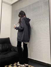 深灰色