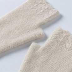 2025年秋季新款绞花针织羊绒露指手套舒适休闲通勤百搭，手套，暖习羊绒