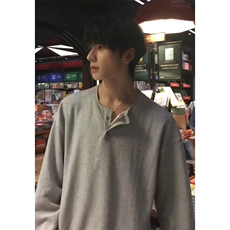 灰色