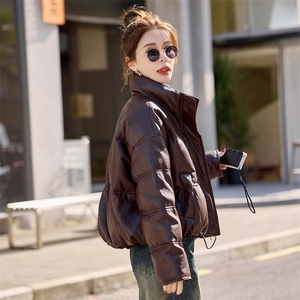 短款蛋白皮PU羽绒服2025新女冬季新款美拉德超好看免洗白鸭绒外套图片