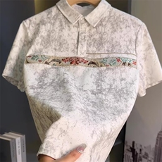 白色