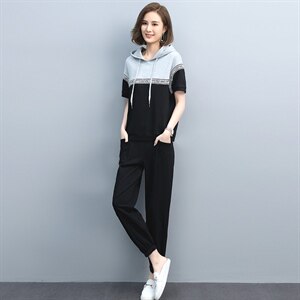 2021夏季新款简约时尚气质撞色连帽休闲舒适两件套,女装套装/套裙,丽影随形