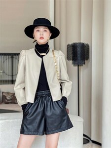 秋季新款优质皮衣,女装皮衣,芳姿菲