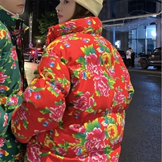 红色