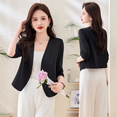 气质简约通勤微皱缎面七分袖无领外套2026春季新款女西装，女装短外套，恋慕依尚