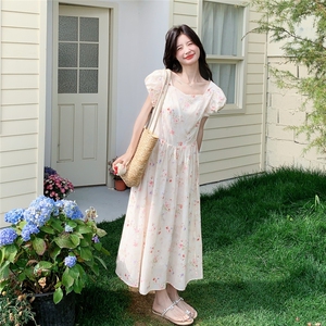 碎花泡泡袖方领连衣裙女夏2025新款韩版时尚茶歇减龄甜美a字裙子图片