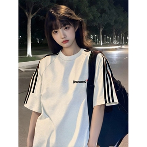 抖音得物高品质二开240克宽松纯棉美式潮牌三条杠织带短袖T恤图片