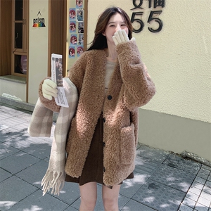 羊羔毛外套皮毛一体2024冬新款女慵懒宽松加厚短款皮毛一体小个子图片