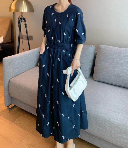 刺花宽松连衣裙，女装连衣裙，维多利亚