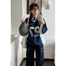 藏蓝色