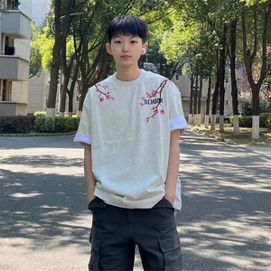 万针全刺绣工艺抖音得物高品质260克重磅纯棉双纱美式高街短袖T恤图片
