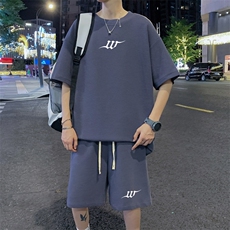 深灰色