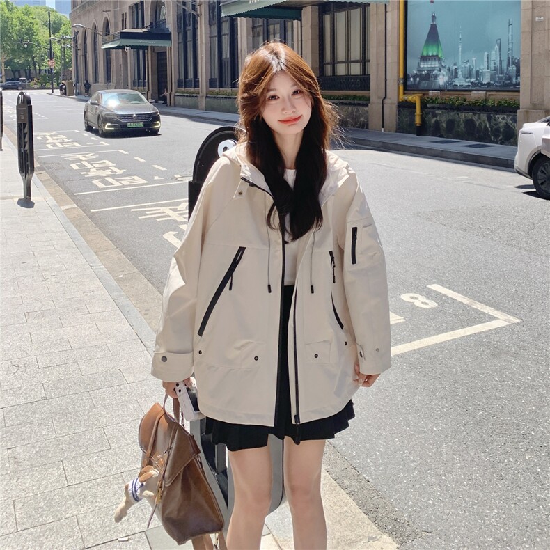 现货新款冲锋衣外套25075P150K228,女装短外套,2D035