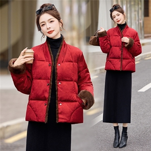 2025年冬季短款羽绒服图片