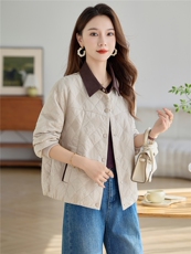 时尚菱格休闲短款外套女2026春秋季新款宽松中年妈妈装夹克上衣，女装短外套，余墨