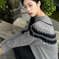 灰色