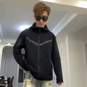 秋季新款外套男潮牌百搭连帽夹克网红同款上衣休闲运动装精神小伙
