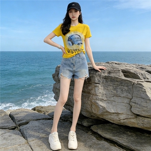 潮流休闲时尚运动套装女夏季新款圆领烫钻印花短袖牛仔短裤两件套图片