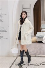 【现货】新款亮片刺绣小辣椒羽绒服服，女装羽绒服，萱萱家