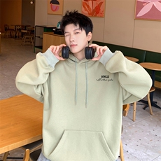 豆绿色