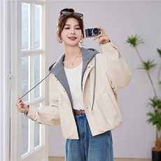 2026年春季休闲减龄假两件连帽皮衣短外套，女装短外套，深水步