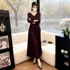 韩版时尚气质套装裙女春季新款褶皱收腰V领长袖上衣半身裙两件套，女装套装/套裙，江南