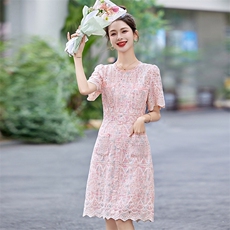 【现货----支持退现】新中式粉色小个子修身夏季2025新款连衣裙，女装连衣裙，沁沁公主