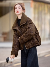 豹纹羊羔毛翻领短款羽绒服女2025冬季新款白鸭绒加厚保暖，女装羽绒服，余墨