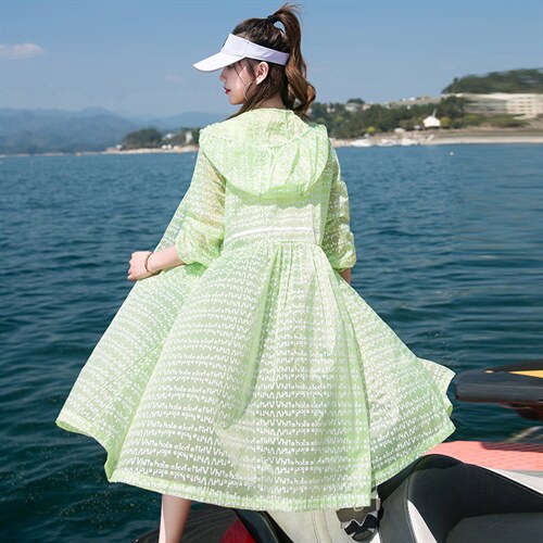 2024夏季新款防晒衣中长款印花超薄连帽宽松版，女装防晒衣，蝶眷