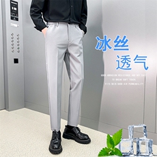 浅灰色